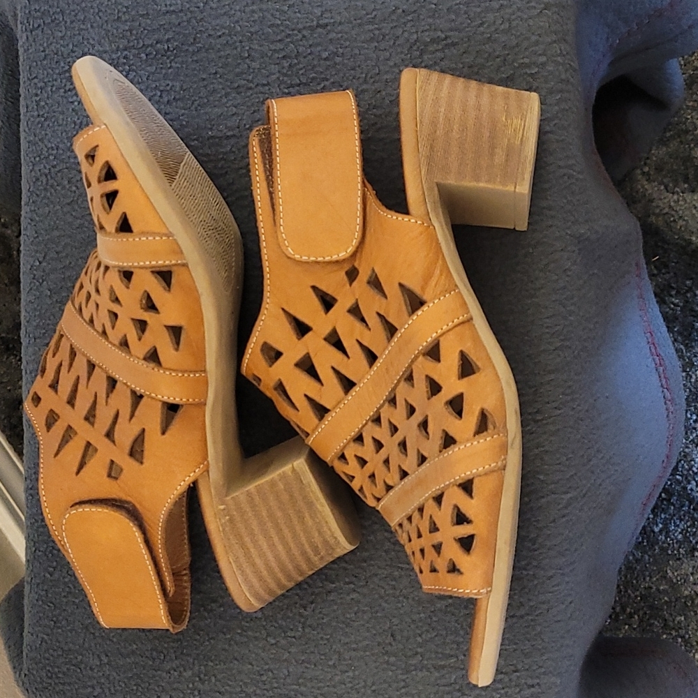 Spring Step sandals